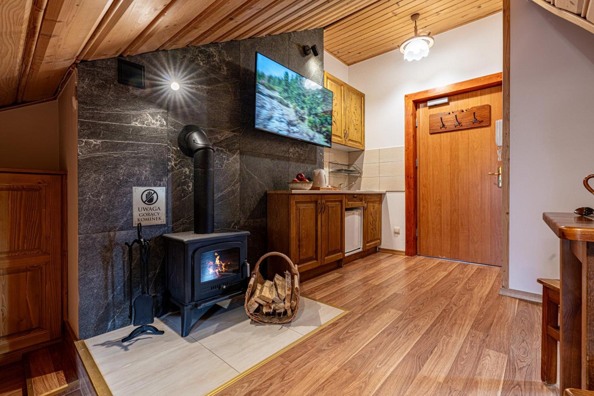 Apartamenty Pod Sloncem 코스실리스코 외부 사진